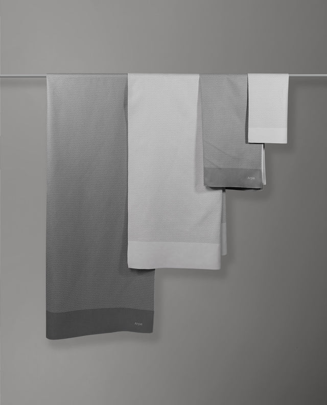 Arpe Circular Charcoal Gray Basic Collection: Microfiber Towels