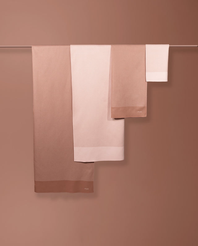 Arpe Circular Chestnut Brown Basic Collection: Microfiber Towels
