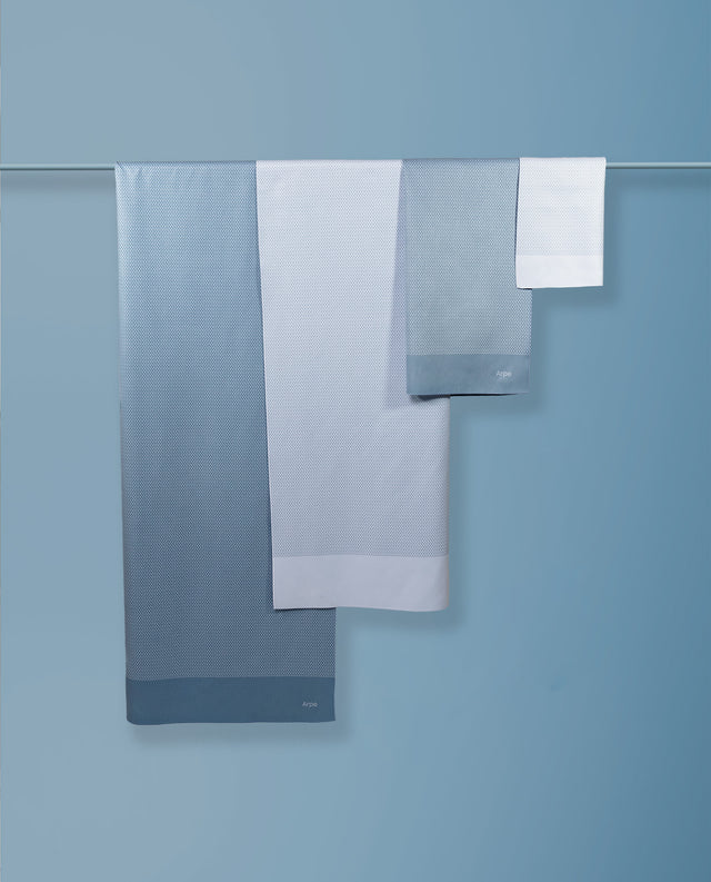 Arpe Circular Steel Blue Basic Collection: Microfiber Towels