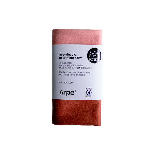Arpe Circular Chestnut Brown Calm Collection: Microfiber Towels